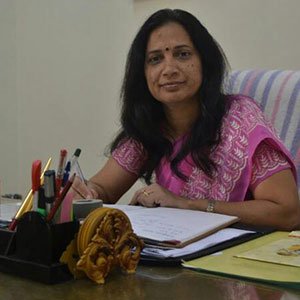 Prof.(Dr.)Saroj Vyas